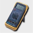 32檔量程;自動(dòng)關(guān)機(jī)（可選擇）;可測(cè)量:直流電壓;交流電壓;直流電流;交流電流;電阻;帶蜂鳴器通斷測(cè)試;二極管測(cè)試;晶體管hFE測(cè)試. 


