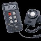 TES-1336A 數(shù)字式照度計(jì),3 1/2 位液晶顯示器.測量檔位:20,200,2000,20000 Lux/Fc (1Fc=10.76 Lux) 分辨率 
:0.01 Lux (0.01fc) 準(zhǔn)確度:±(3%rdg + 5dgts)  RS-232接口可與計(jì)算機(jī)聯(lián)機(jī) 
 
 
  
