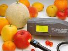 AMAMIR TD-2000C 非破壞性水果光學(xué)糖度計(jì) (Optical Taster) 測(cè)定方式:反射式近紅光分析法(NIR) 測(cè)定范圍:5~30 BRIX%(糖度);測(cè)定時(shí)間:約3 秒

