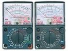 DE-960TR 指針式萬用表 .拉力指針擺動,大型明亮刻度,弧型設(shè)計,機(jī)架方便閱讀.DCV:0.1V/0.5V/2.5V/10V/50V/250V/1000V. ACV
:10V/50V/250V/1000V. DCA:50uA/2.5mA/25mA/250mA/10A