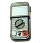 YF-150 數(shù)字電容表.顯示:3 1/2數(shù)位配0.86"(22mm)LCD,量程:0.1pF~20mF(即20000uF),檔位與精度:200P ±(0.5%rdg+1dgt+0.5pF) 2000P/20n/200n/2u/20u/200u ±(0.5%rdg+3dgt) 20MF ±(2%+1dgt),準(zhǔn)確度:0.5%/自動(dòng)調(diào)零功能