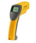 FLUKE68紅外線測溫儀 測量溫度為-30～760℃(-25至1400°F)。D:S=50:1,標準焦距。光譜響應8μm至14μm ，激光瞄準，顯示分辨率:0.1℃，精度：±1% 或±1℃


 

