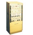 SB861型精密交直流電源 由YS106B型單相程控工頻功率電源，YJ85型高穩(wěn)定度直流穩(wěn)壓源，YJ86型高穩(wěn)定度直流穩(wěn)流源和機(jī)柜組成組合抽屜式。