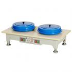 PG-2A型金相試樣拋光機(jī)可供雙人同時(shí)操作，拋光盤直徑與傳遞功率均大于國內(nèi)同類產(chǎn)品，能適合更多種材料的拋光要求，是試樣拋光的理想設(shè)備。拋光盤直徑：雙盤220mm.轉(zhuǎn)速：900r/min，1400r/min（定制）.電動(dòng)機(jī)：YS7116 0.2kW 380V/220V 50Hz

 
