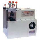 QG-3A型試樣切割機是用于切割一般金相、巖相試樣材料，機內(nèi)設(shè)有冷卻通道及開關(guān)在切割時可通入配置好的冷卻液來帶走在切割中所產(chǎn)生的熱量，避免試樣過熱而燒傷組織。最大切割寬度：60mm
最大切割高度：80mm.最大切割面直徑：Φ50mm.砂輪片規(guī)格：250×2.0×32mm.電動機：y90L-2 2.2kw
