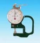 HG-1030  測(cè)厚儀主要用于測(cè)量紙張、皮革、橡膠、織物及各種金屬板材、塑料板等的厚度。測(cè)量范圍:0-10,分度值:0.01,測(cè)量深度:30,測(cè)厚規(guī)的測(cè)力可根據(jù)用戶要求特殊制作。
