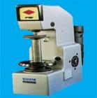 HB-3000型布氏硬度計(jì) 可用來測定未經(jīng)淬火鋼、鑄鐵、有色金屬及質(zhì)地較軟的軸承合金材料的布氏硬度。 測量范圍：8-450HBS，8-650HBW
