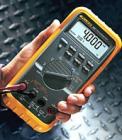 Fluke 787 過程多用表 精密的 1000V, 440 mA 數(shù)字多用表,將數(shù)字多用表和回路校準(zhǔn)器二合一的工具,LCD 顯示屏；4,000 字,輸出直流電流/回路校準(zhǔn)器,20 mA 電流輸出/模擬, 0.1% 直流電壓準(zhǔn)確度  0.05% 直流電流準(zhǔn)確度