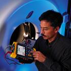 Fluke 190 系列醫(yī)療示波表  雙輸入通道 - 100 或 200 MHz 帶寬   每通道高達(dá)2.5 GS/s 的實(shí)時(shí)采樣率  在示波記錄模式下每通道27,500 點(diǎn)的記錄長度  100個(gè)屏幕的自動(dòng)捕獲和回放 X射線、MRI、核醫(yī)療學(xué)和超聲波。 
