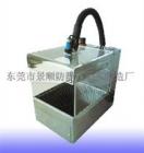 特點： 

1.除塵除靜電時間0-30s可調(diào) 

2.可通過調(diào)節(jié)閥調(diào)節(jié)風(fēng)速大小，三面風(fēng)幕設(shè)計使工作區(qū)保持正壓狀態(tài)，避免外界環(huán)境塵埃的進入 

3.小巧，安裝靈活，透明視窗便于觀察 

4.可通過前下方的活動擋板對集塵區(qū)定期進行清潔 

5.材質(zhì)：不銹鋼，有機玻璃等 

6.可針對不同產(chǎn)品進行設(shè)計 